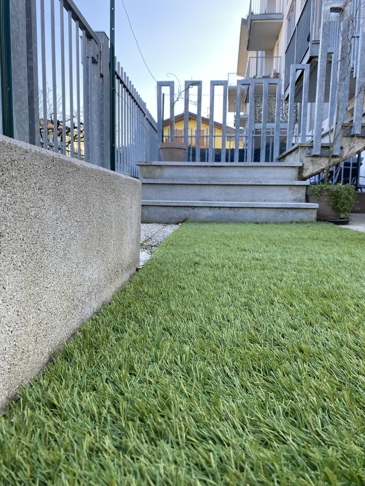 Giardino privato con prato